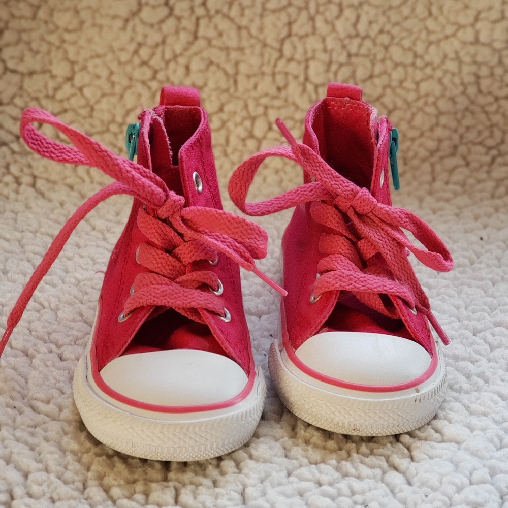 Converse size 5 baby